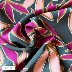 Travel stof - bladeren op groen -  € 35/m