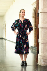 Atelier Jupe- zwarte viscose met bloemen vogels-  € 26 /m