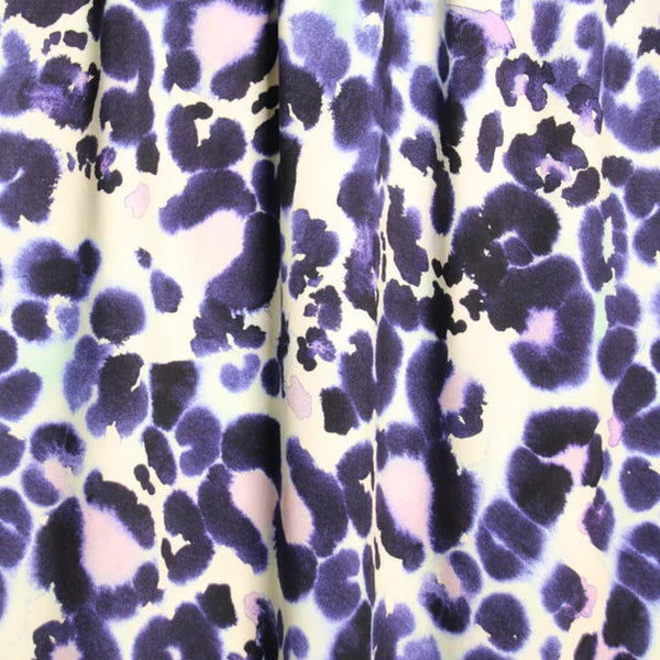 Atelier Jupe-Blauwe dierenprint viscose -  € 26 /m