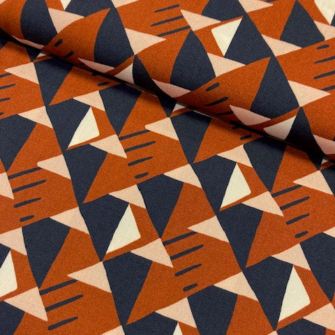 Viscose- grafisch bruin en blauw-  € 26/m