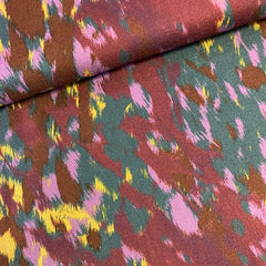 Viscose crepe- abstract  paarse tinten € 30/m