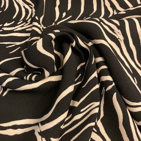 Viscose- grafisch zwart wit - € 39/m